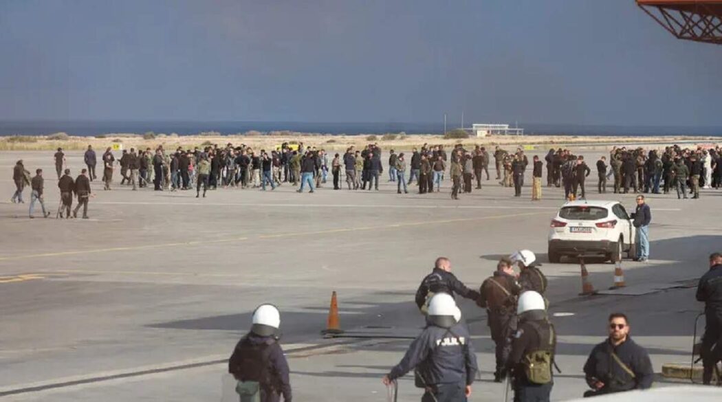 Ανταπόκριση και κάποιες σημειώσεις από την κατάληψη του αεροδρομίου Ηρακλείου
